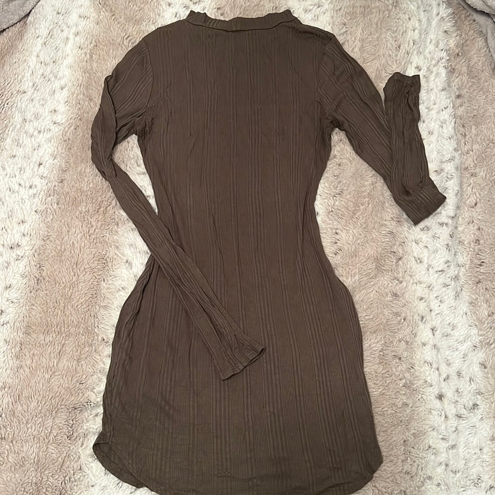 Green shirt dress